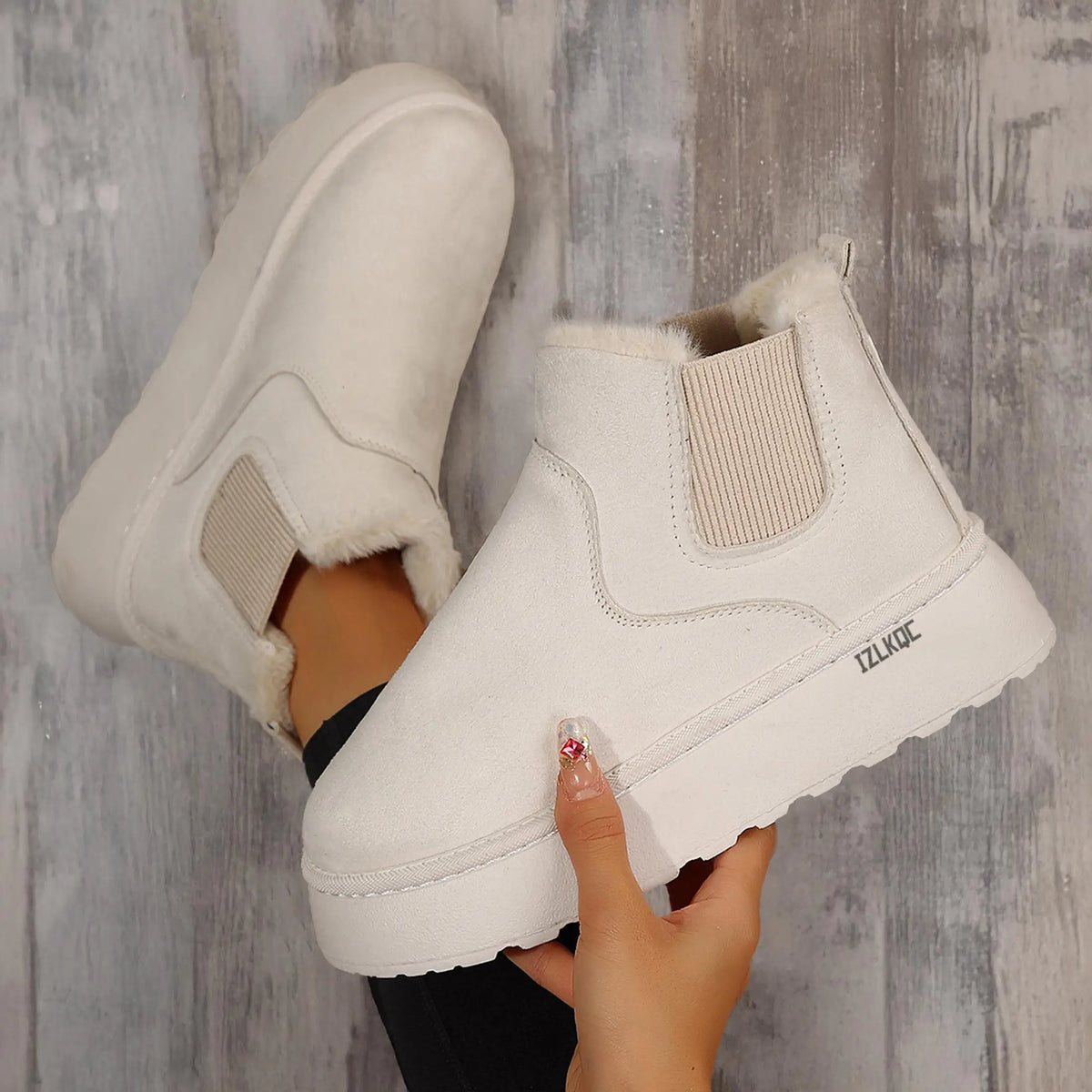 Women's Suede Boots Winter Warm Plush-Lined Platform Anti-Slip Ankle Indoor Outdoor Shoes