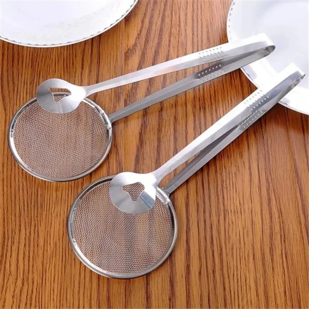 Stainless Steel Multifunctional Mesh Strainer Spoon Clip Oil Filter Colander Heat Resistant Kitchen Utensil Fried Food Salad BBQ Serving Long Handle Non Slip Durable Easy Clean Professional Kitchenware