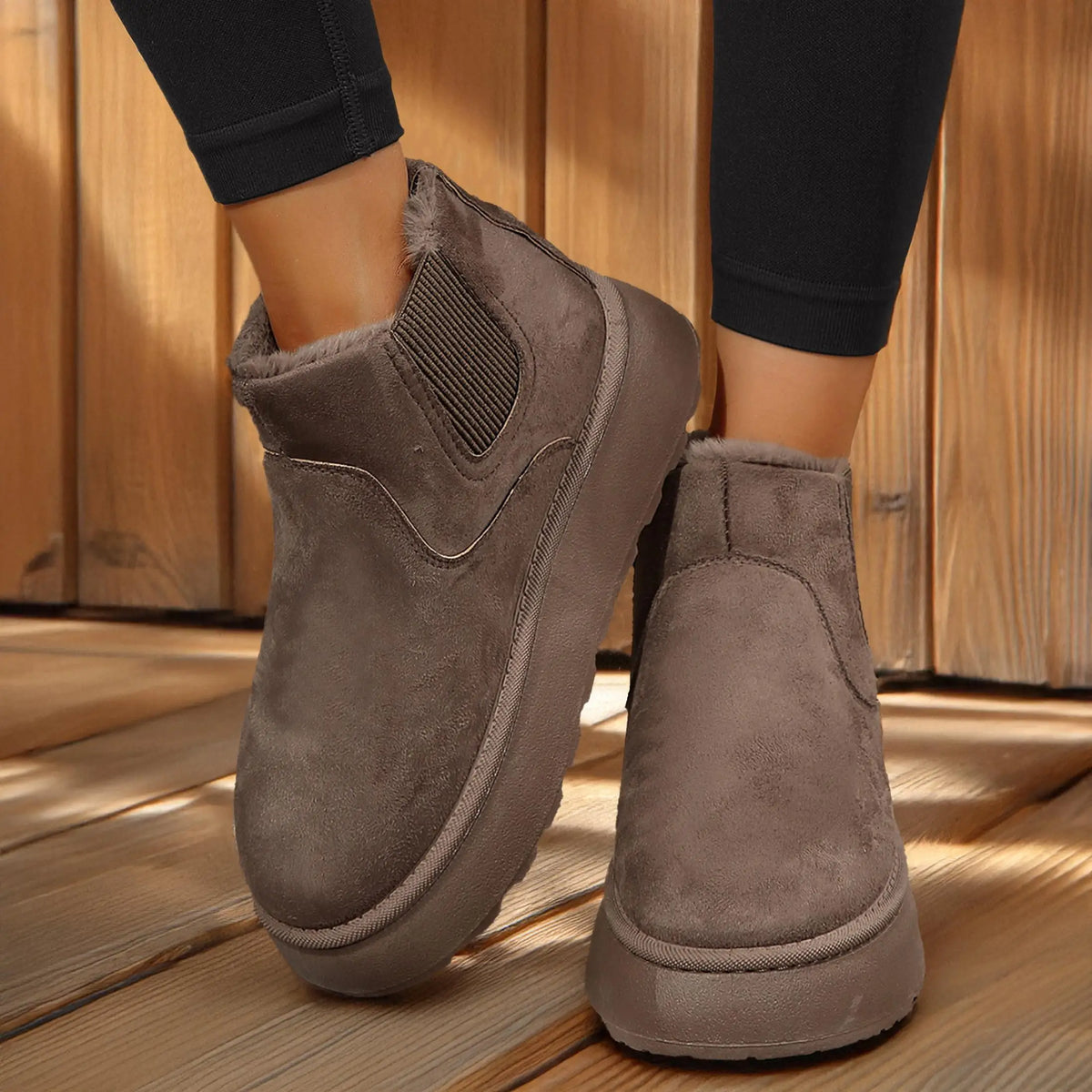 Women's Suede Boots Winter Warm Plush-Lined Platform Anti-Slip Ankle Indoor Outdoor Shoes