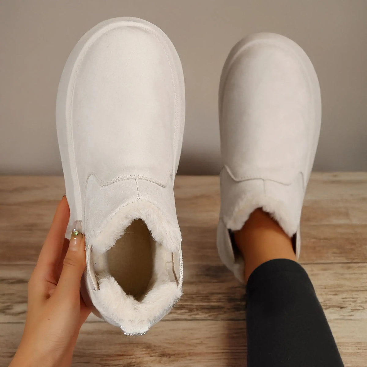 Women's Suede Boots Winter Warm Plush-Lined Platform Anti-Slip Ankle Indoor Outdoor Shoes